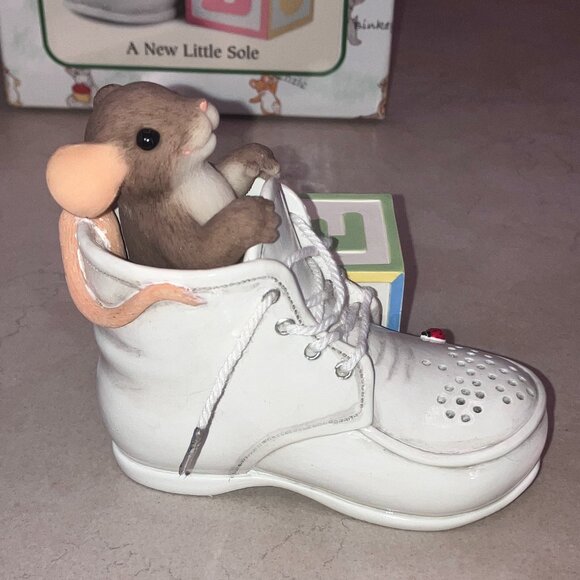 Fitz and Floyd Charming Tails “A New Little Sole” Dean Griff Baby Mouse in Shoe - Picture 6 of 11
